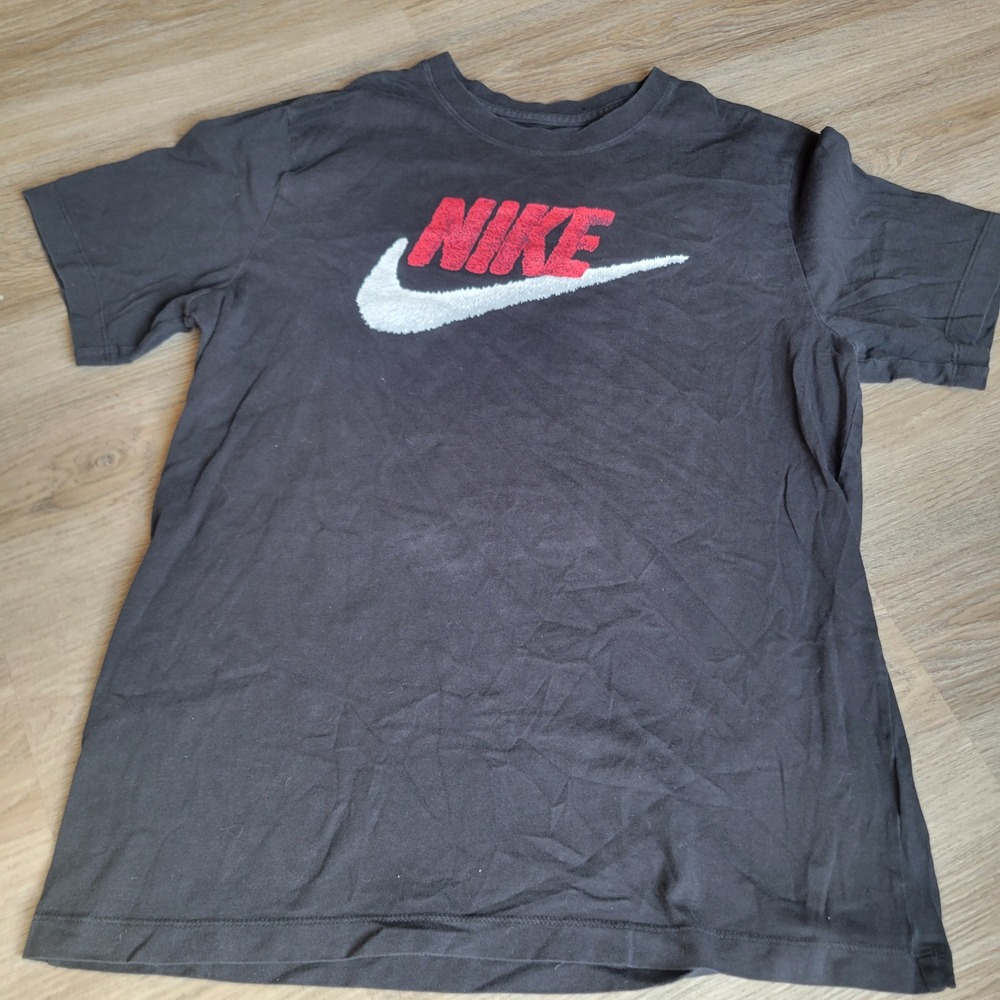Nike Mens T-Shirt Medium Black Cotton Chenille Logo Graphic Athletic‎ Casual Tee